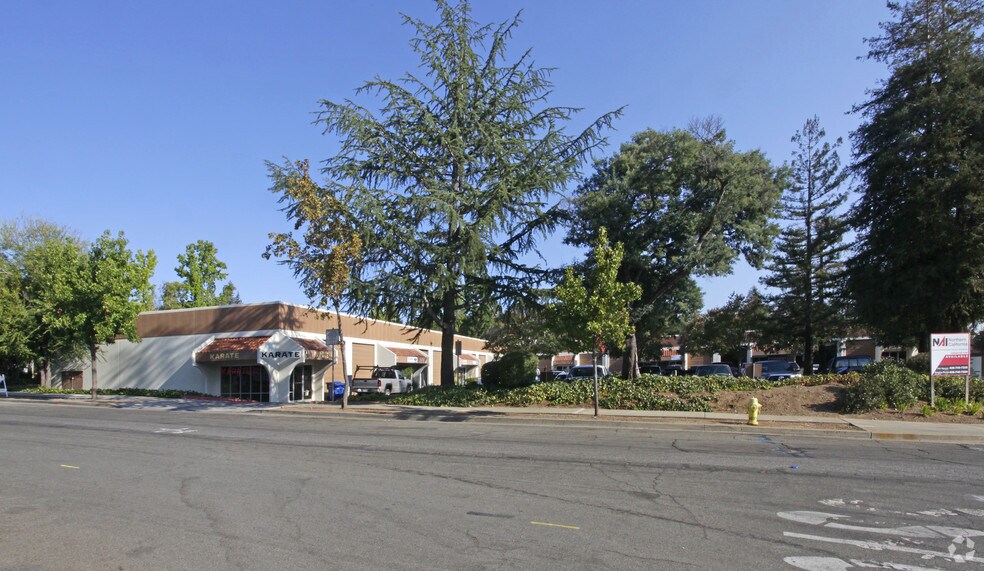 More Photos Of 805 University Ave, Los Gatos Warehouse For Lease