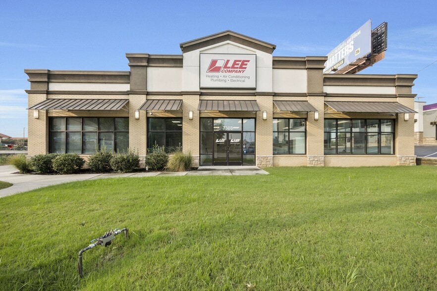 Primary Photo Of 7308 Shallowford Rd, Chattanooga Storefront Retail Office For Lease