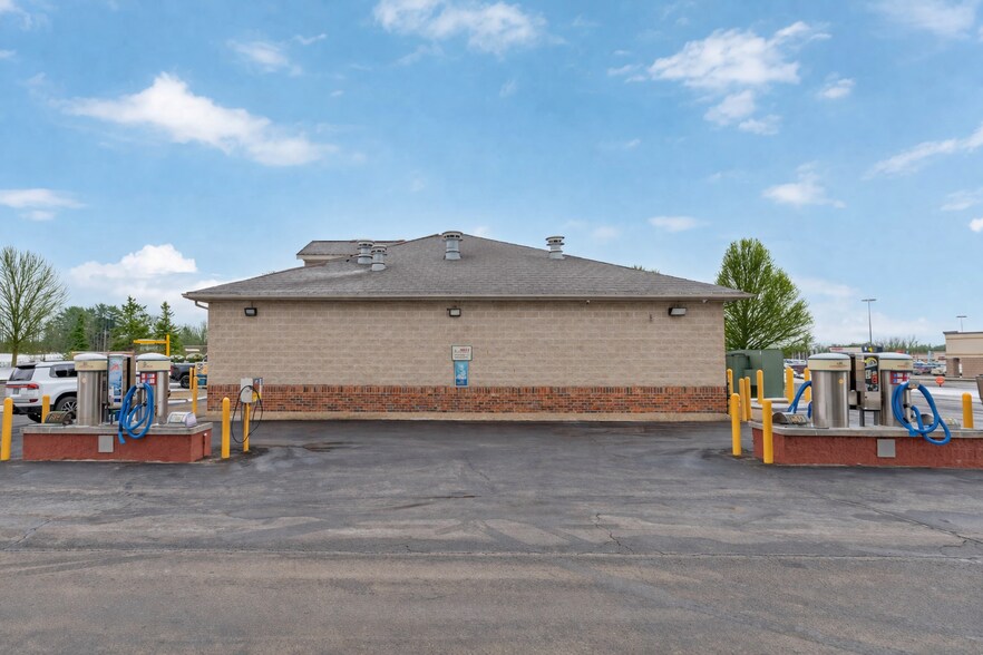 More Photos Of 732 Corylus Dr, Pataskala Carwash For Sale