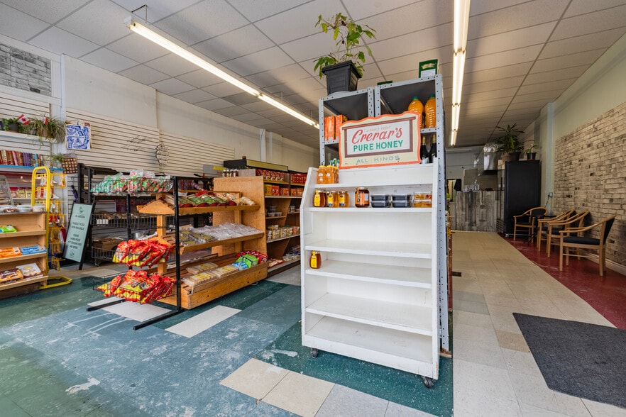More Photos Of 1099-1101 Wellington St W, Ottawa General Retail For Lease