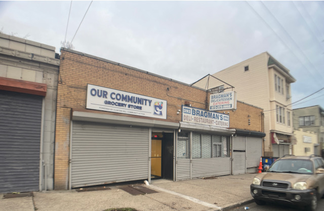 Primary Photo Of 391-393 Hawthorne Ave, Newark General Retail For Sale