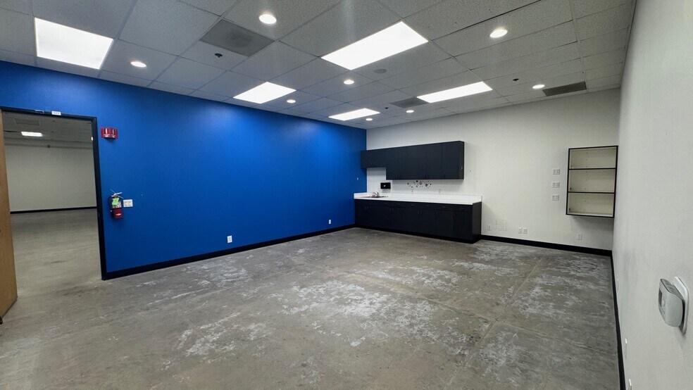 More Photos Of 6155 Corte Del Cedro, Carlsbad Research And Development For Lease