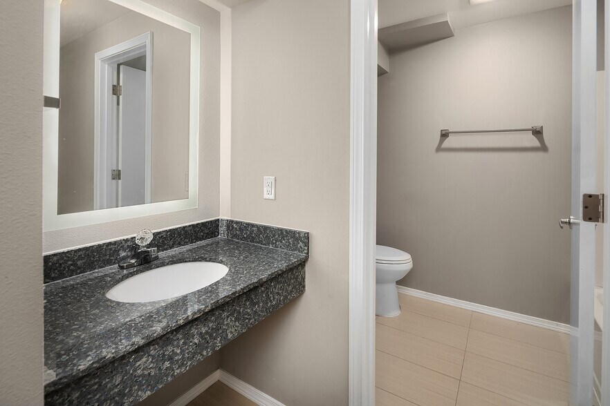 More Photos Of 8726-8736 S Hosmer St, Tacoma Apartments For Sale
