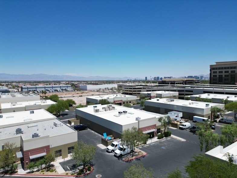 More Photos Of 6390 W Montessouri St, Las Vegas Distribution For Sale