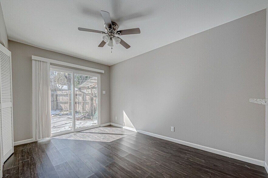 More Photos Of 7315 Housman, Houston Specialty For Sale