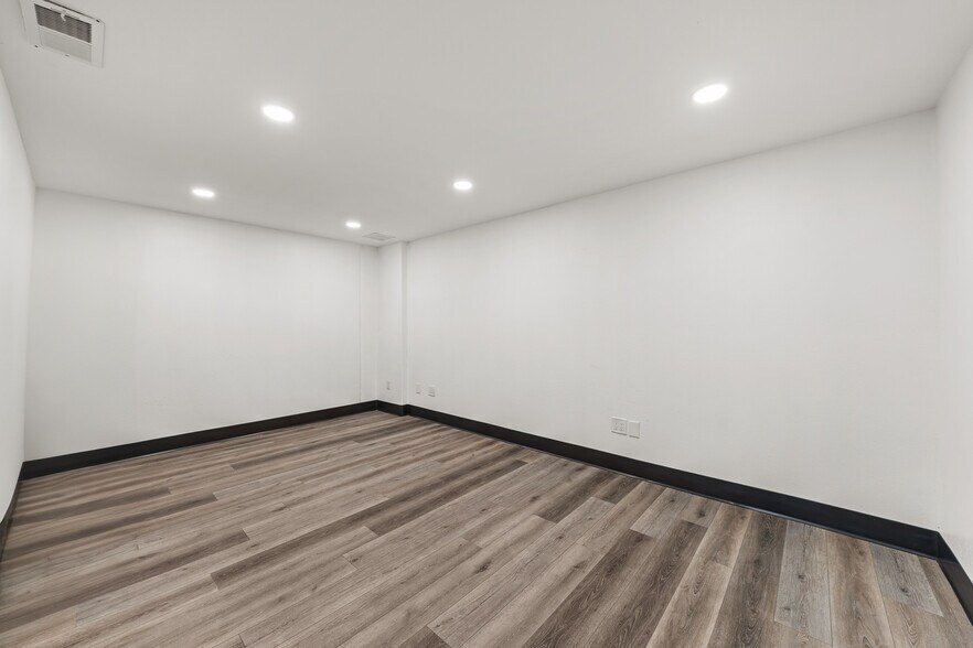 More Photos Of 23282 Peralta Dr, Laguna Hills Warehouse For Sale