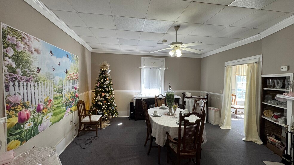 More Photos Of 6720 S Sweetwater Rd, Lithia Springs Office For Sale