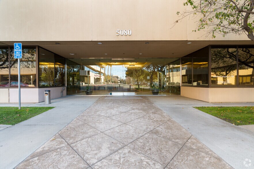 More Photos Of 5060 California Ave, Bakersfield Unknown For Lease