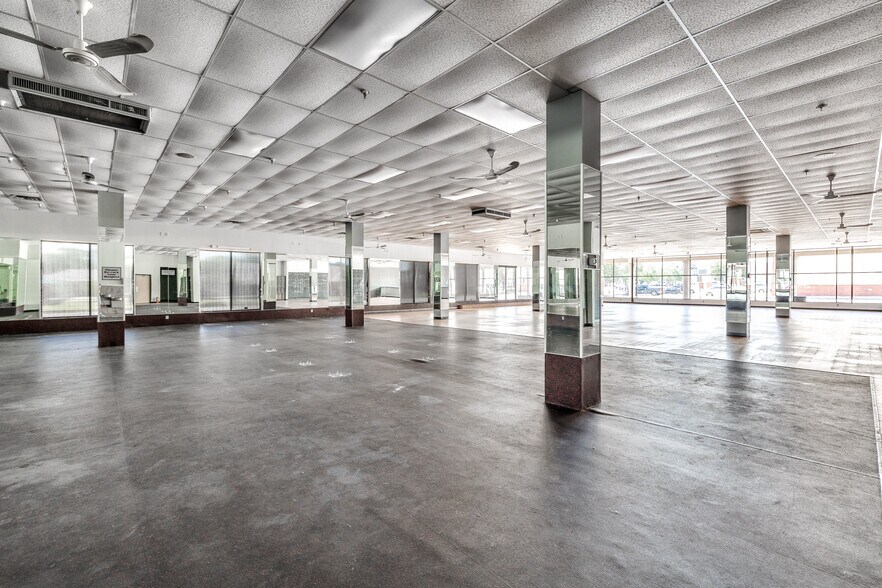 More Photos Of 2103 W Britton Rd, Oklahoma City Freestanding For Lease