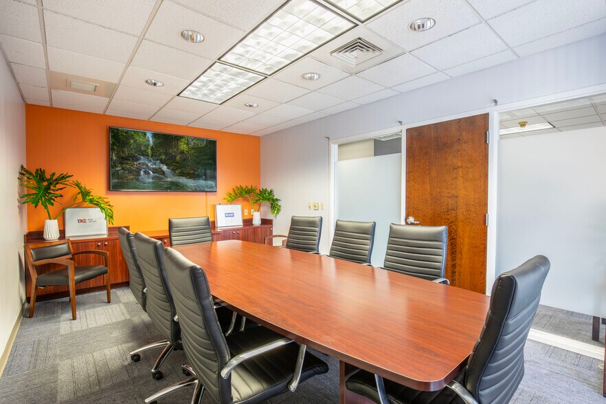 More Photos Of 4317 35th St, Orlando Warehouse For Sale