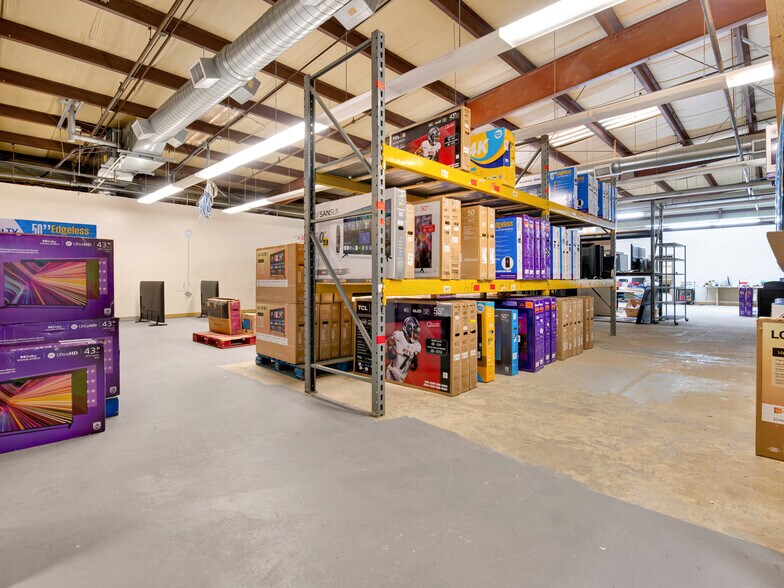 More Photos Of 55 Electronics Dr, Warwick Showroom For Sale