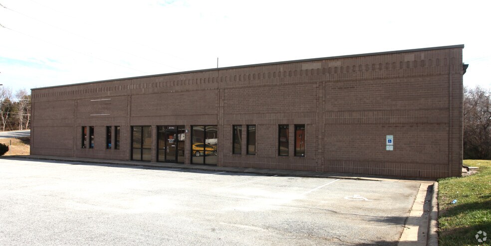 More Photos Of 2501 Mendenhall Rd, High Point Warehouse For Lease