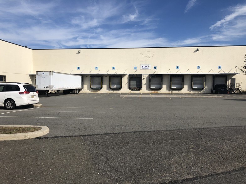 Primary Photo Of 120 Seaview Dr, Secaucus Distribution For Lease