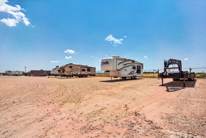 More Photos Of 6708 N County Road 1150, Midland Contractor Storage Yard For Sale