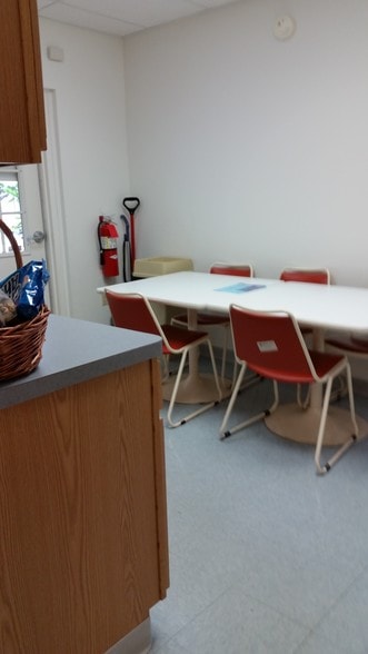 More Photos Of 3909 Darrow Rd, Stow Medical For Lease