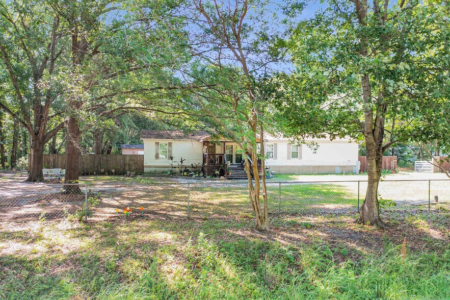 More Photos Of 317 Lankford St, Moncks Corner Manufactured Housing Mobile Home Park For Sale
