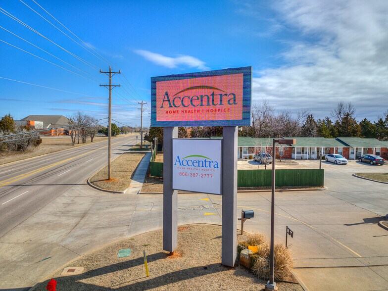 More Photos Of 2028 E Memorial, Edmond Office For Lease