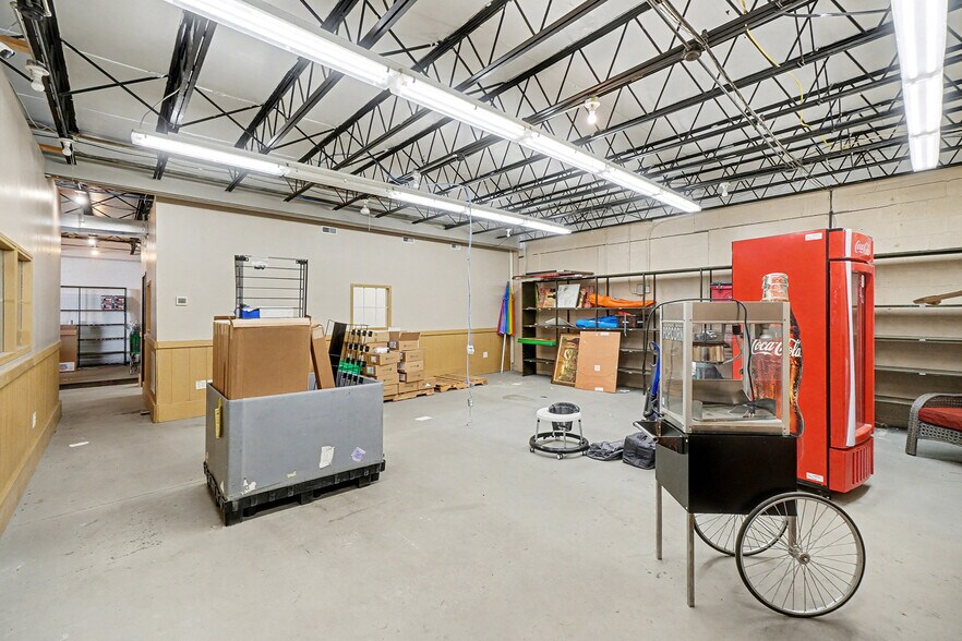 More Photos Of 109 S Wayne Ave, Lockland Storefront For Sale