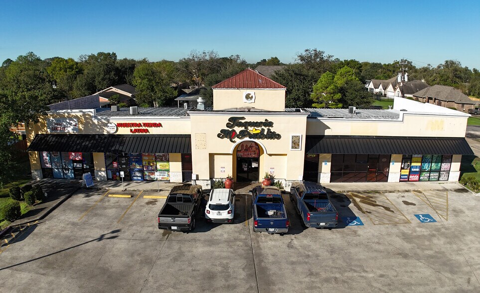 More Photos Of 502 S Allen Genoa Rd, South Houston Storefront Retail Office For Lease