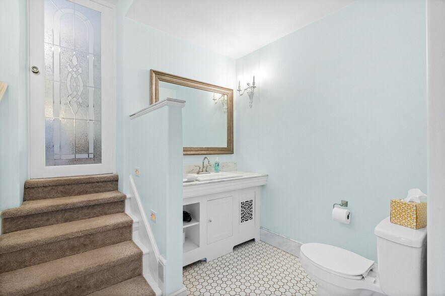 More Photos Of 23-25 Race St, Jim Thorpe Hospitality For Sale