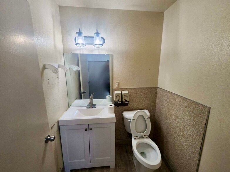 More Photos Of 935 Riverside Ave, Paso Robles Medical For Sale