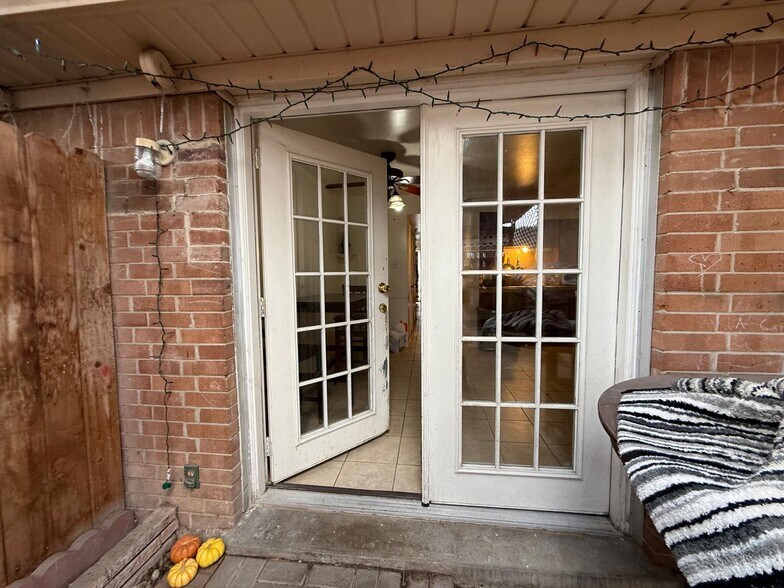 More Photos Of 6109 Fondren Rd, Houston Apartments For Sale