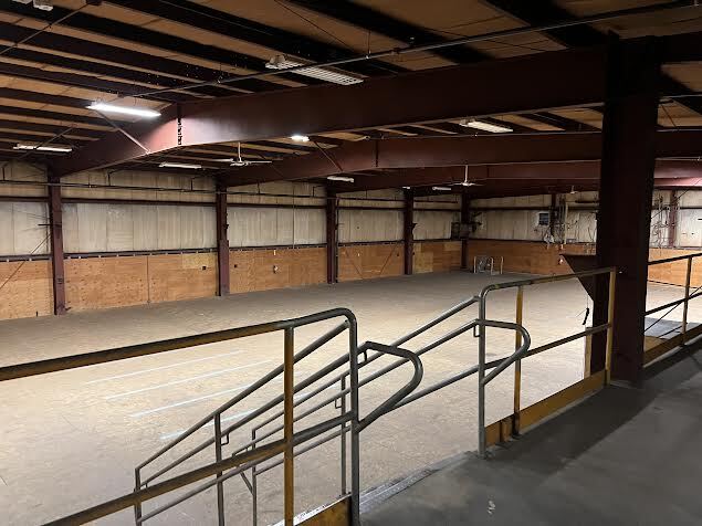 More Photos Of 4 Gator Rock Rd, Somersworth Distribution For Sale