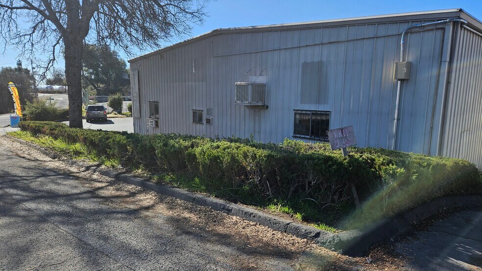 More Photos Of 19506 Industrial Dr, Sonora Warehouse For Sale