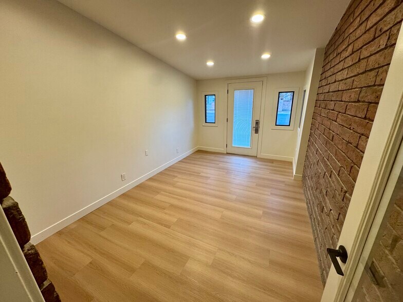 More Photos Of 51 E Monterey Way, Phoenix Medical For Lease