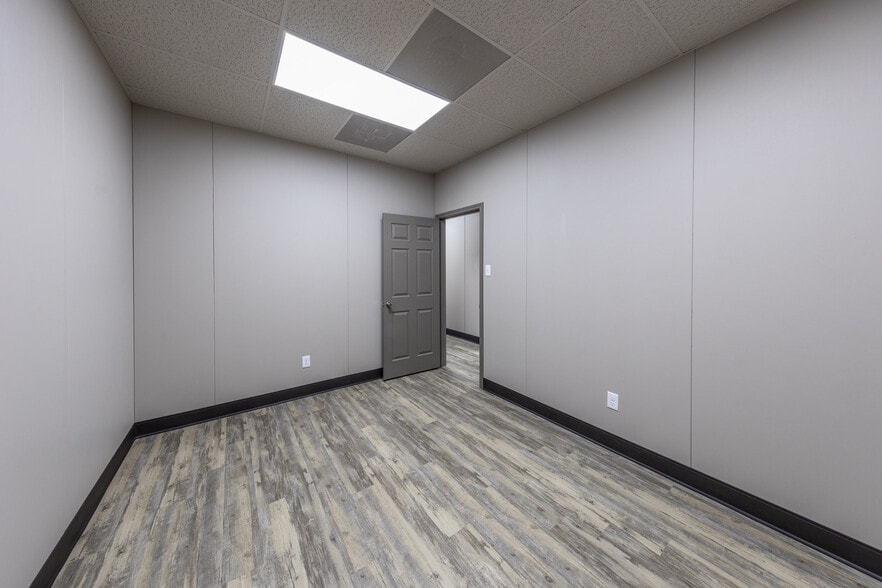 More Photos Of 4920 S Loop 289, Lubbock Office For Lease