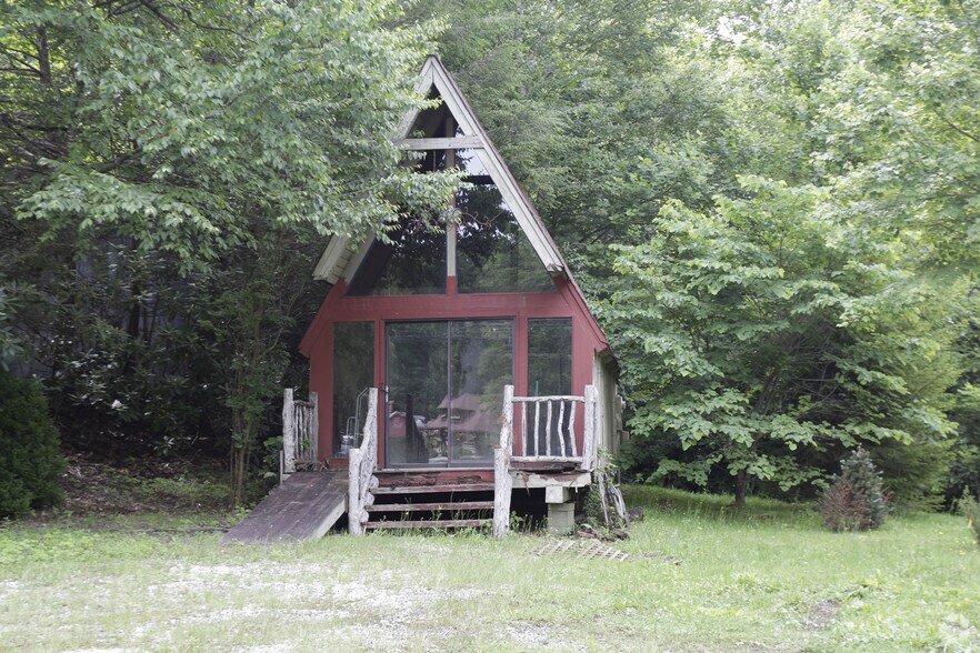 More Photos Of 16716 Rosman Hwy, Lake Toxaway Storefront Retail Residential For Lease