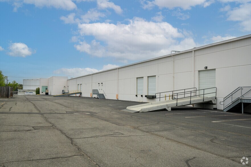 More Photos Of 8211 Terminal Rd, Lorton Light Manufacturing For Lease