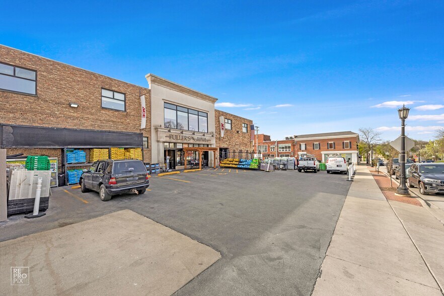 More Photos Of 35 E 1st St, Hinsdale Storefront Retail Office For Sale