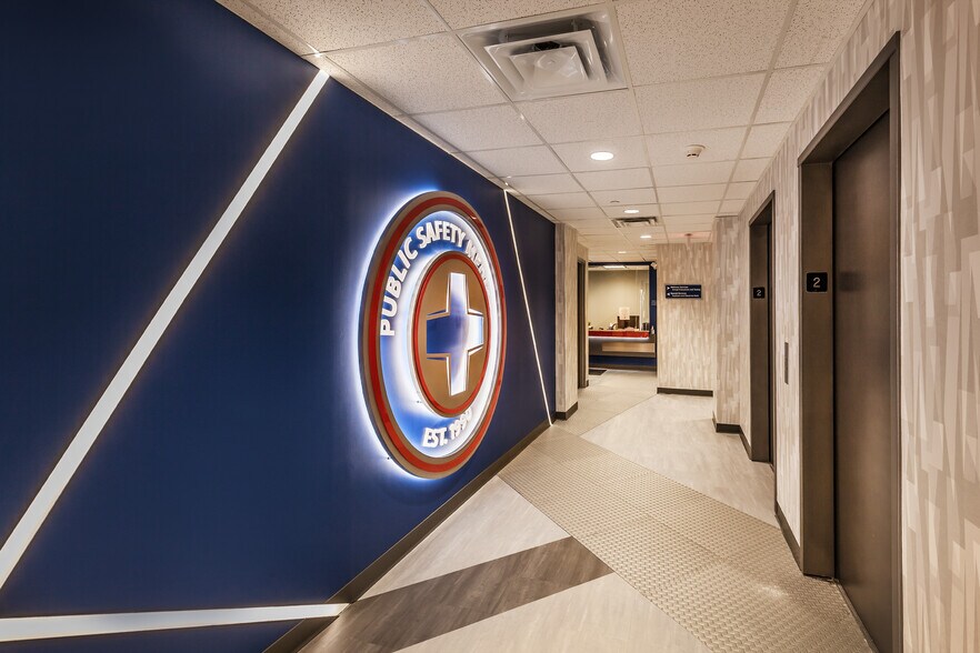 More Photos Of 6602 E 75th St, Indianapolis Office For Lease