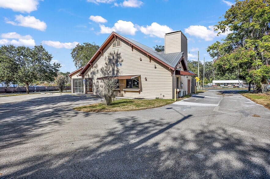 More Photos Of 2535 Main St, Leesburg Restaurant For Sale
