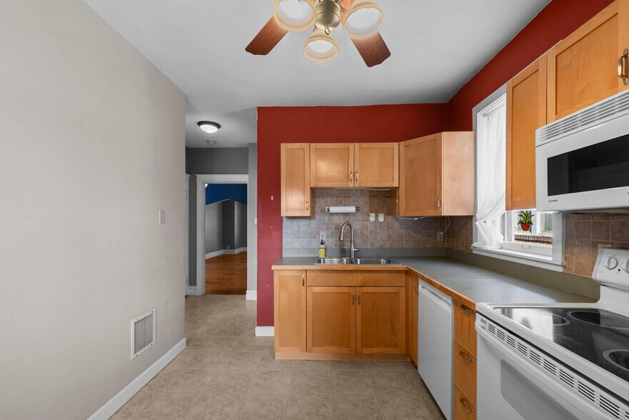 More Photos Of 5510 Lisette Ave, Saint Louis Multifamily For Sale