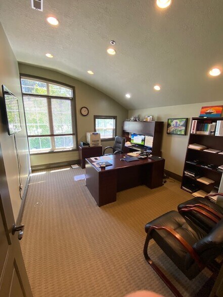More Photos Of 6412 S 900 E, Murray Office For Lease