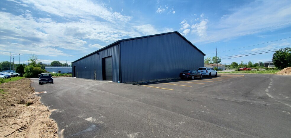 More Photos Of 6298 Dean Parkway, Ontario Warehouse For Lease