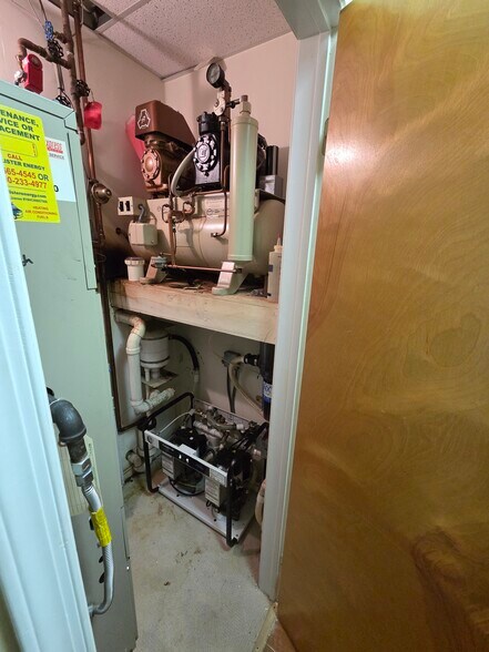 More Photos Of 146 Lakeview Dr S, Gibbsboro Medical For Sale
