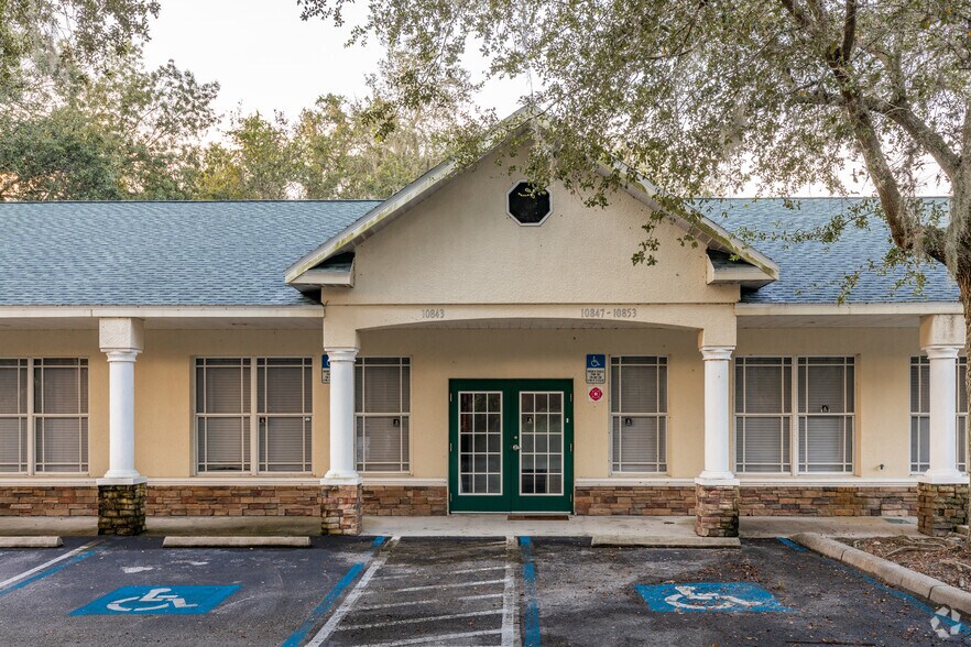 More Photos Of 10841-10857 Park Dr, Riverview Medical For Sale