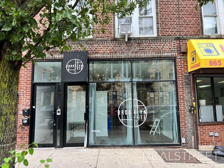 Primary Photo Of 863 Knickerbocker Ave, Brooklyn Apartments For Lease
