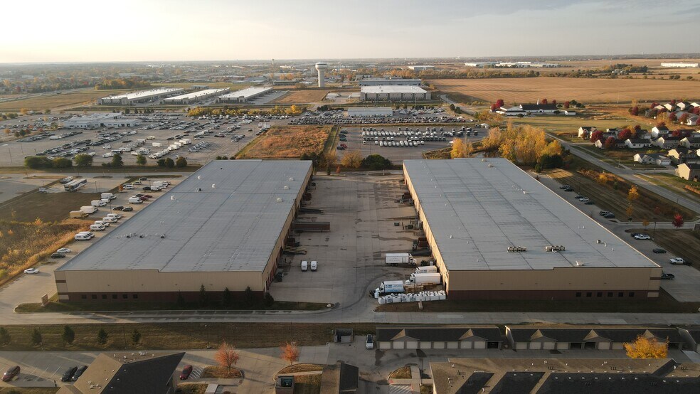 More Photos Of 1300 SE Little Beaver Dr, Grimes Warehouse For Lease