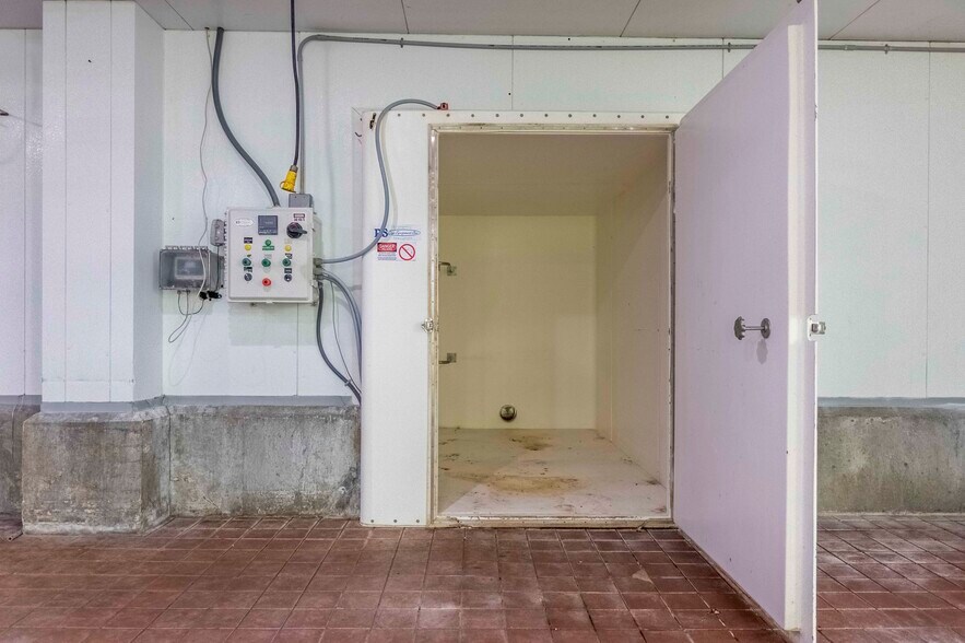 More Photos Of 1 Rooster Way, Barry Industrial For Sale