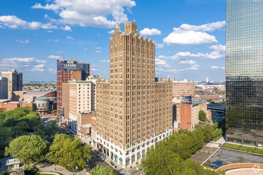 More Photos Of 60 Park Pl, Newark Office For Lease