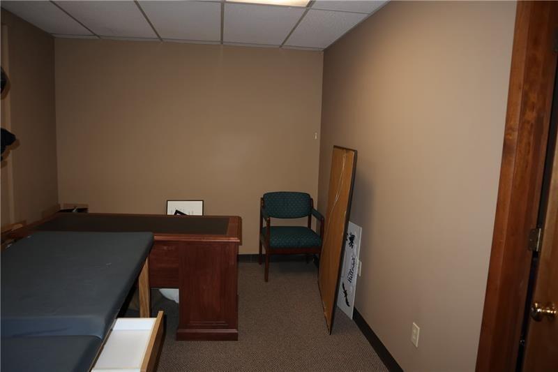 More Photos Of 90 Chamber Plz, Charleroi Medical For Sale