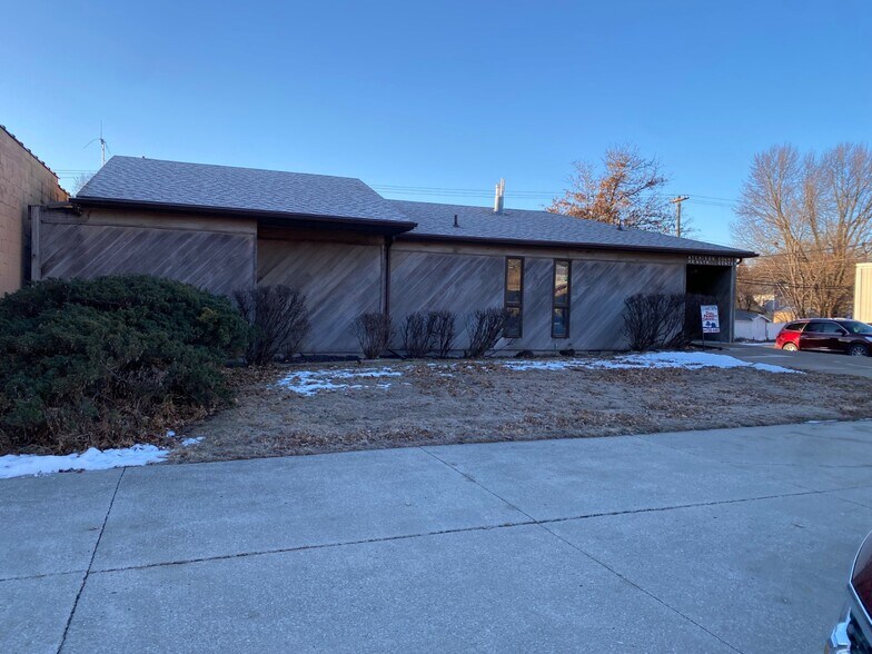 More Photos Of 421 Main St, Tarkio Medical For Sale