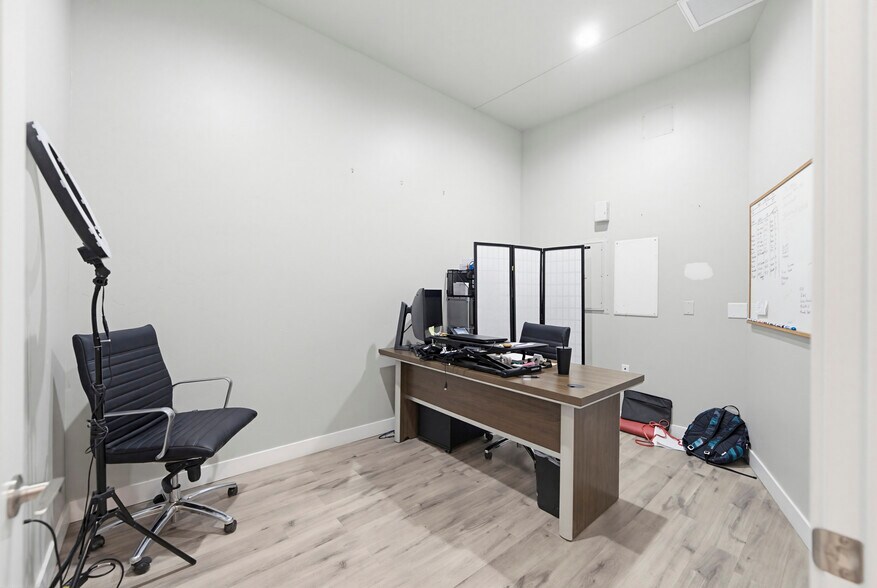 More Photos Of 349 Lake Havasu Ave S, Lake Havasu City Office For Sale