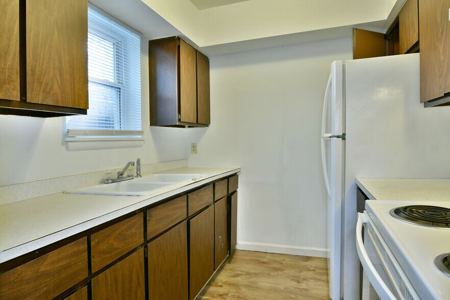More Photos Of 203-205 Churchill Hubbard Rd, Youngstown Apartments For Sale