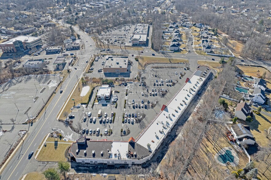 More Photos Of 345 Matawan Rd, Matawan Unknown For Lease