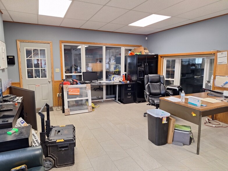 More Photos Of 200 Grand Ave, Clarion Warehouse For Lease